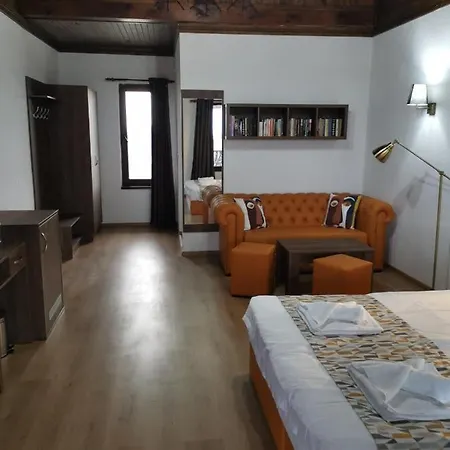 Family Old Time Hotel 3*